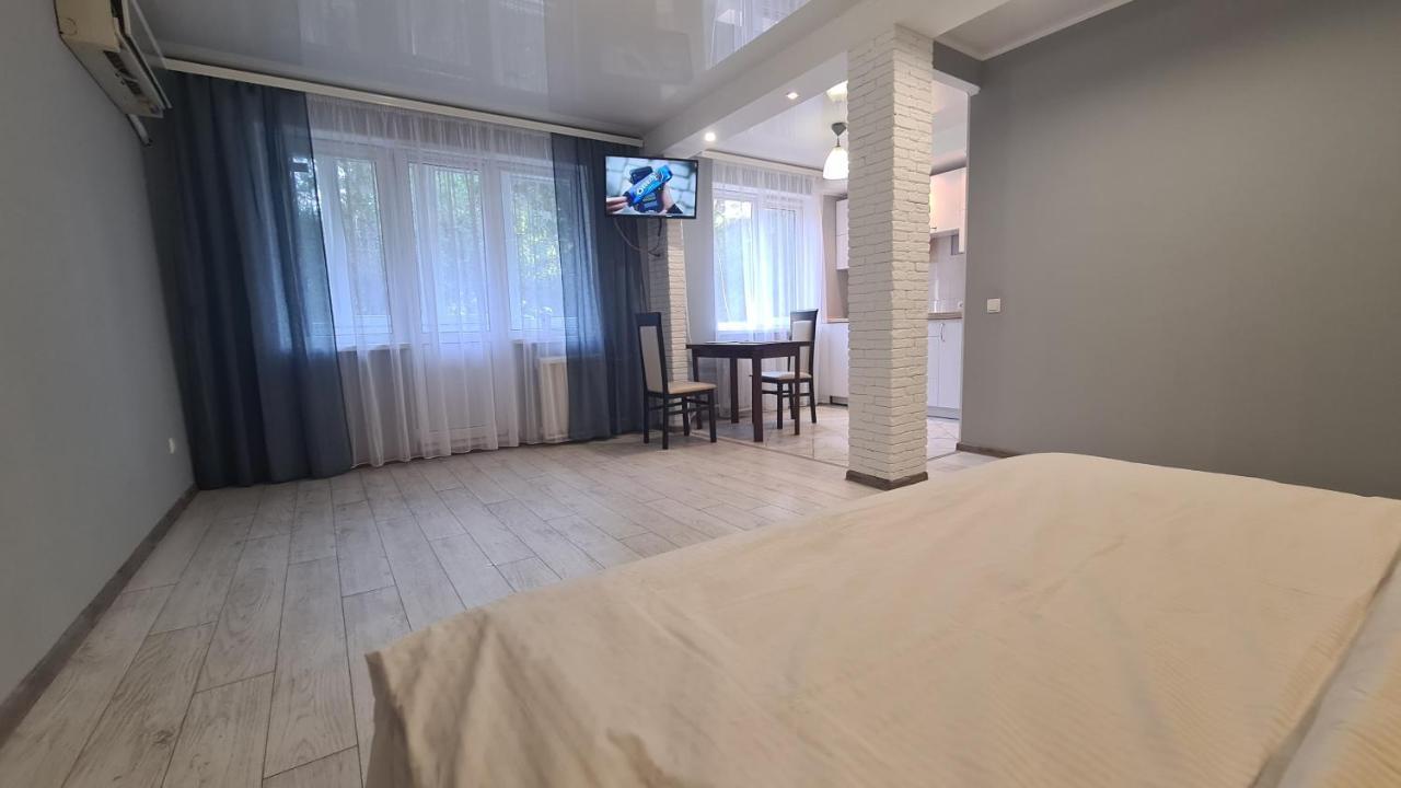 Apartaments On Vulytsia Heroiv Ato 32 クルィヴィーイ・リーフ エクステリア 写真